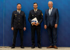 Auf dem Foto: Vorsitzender des Bayerischen Polizeisportkuratoriums Leitender Polizeidirektor Dr. Walter Buggisch, Sideris Tasiadis und Innenminister Joachim Herrmann