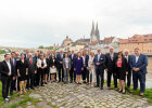 Gruppenfoto vor Regensburger Altstadt