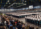 Ein neuer Rekordwert: Bayerns Innenminister Joachim Herrmann hat in Nürnberg in der Frankenhalle 1.755 neuen Polizistinnen und Polizisten der Bayerischen Polizei feierlich den Diensteid abgenommen. Der Bayerische Ministerpräsident Dr. Markus Söder hielt bei der zentralen Vereidigungszeremonie die Festansprache vor insgesamt mehr als 6.000 Teilnehmern.