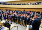 Ministerpräsident Dr. Markus Söder hat Joachim Herrmann und Gerhard Eck mit Zustimmung des Bayerischen Landtags erneut an die Spitze des Innenministeriums berufen. Das Ministerium führt ab sofort die Bezeichnung "Bayerisches Staatsministerium des Innern, für Sport und Integration". Herrmann wurde außerdem zum weiteren Stellvertreter des Ministerpräsidenten bestimmt.