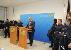 Pressekonferenz zur Auslieferung der ersten blauen Polizeiuniformen am 2. Dezember 2016 in Erlangen