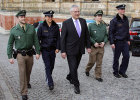 Die Beamtinnen und Beamten der Bayerischen Polizei tragen in Zukunft blaue Uniformen. 